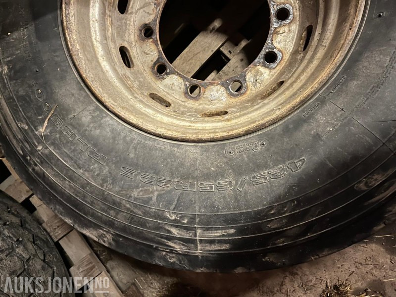 4 stk - DOUBLECOIN 425/65 22.5 - stått på 16t bailey - Machine agricole: photos 5 4 stk - DOUBLECOIN 425/65 22.5 - stått på 16t bailey - Machine agricole: photos 5