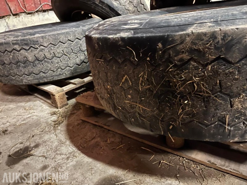 4 stk - DOUBLECOIN 425/65 22.5 - stått på 16t bailey - Machine agricole: photos 4 4 stk - DOUBLECOIN 425/65 22.5 - stått på 16t bailey - Machine agricole: photos 4