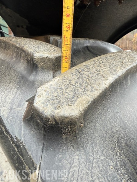 4 stk Michelin Axiobib 600/70R30 traktordekk -stått på fasttrac - Machine agricole: photos 5 4 stk Michelin Axiobib 600/70R30 traktordekk -stått på fasttrac - Machine agricole: photos 5