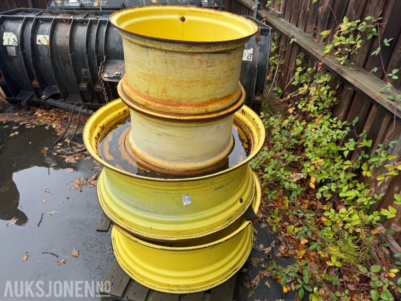 Felgsett til John Deere – AL118455 og AL174627 - Machine agricole: photos 1 Felgsett til John Deere – AL118455 og AL174627 - Machine agricole: photos 1