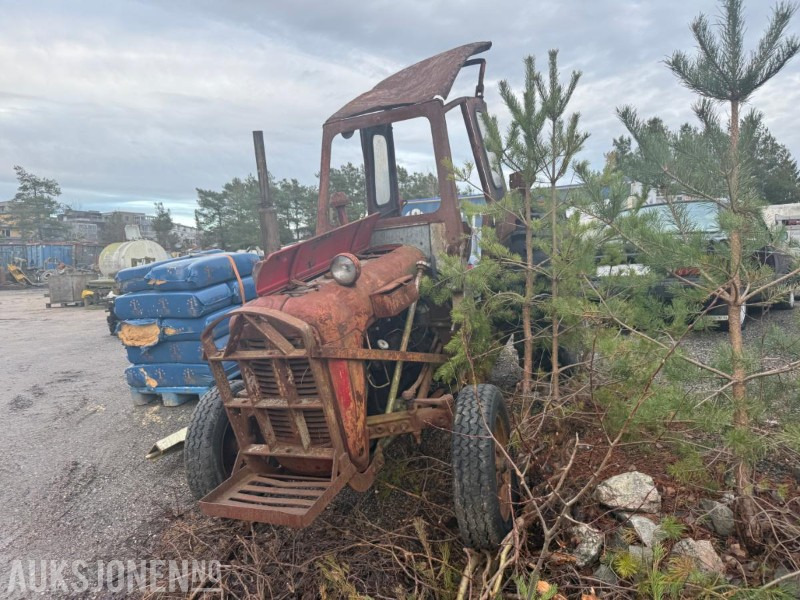 Massey Ferguson 35 - REP.OBJEKT. - Tracteur agricole: photos 2 Massey Ferguson 35 - REP.OBJEKT. - Tracteur agricole: photos 2