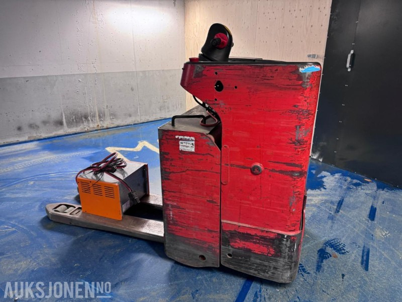 2006 Linde T20SF - Sniletruck - Elektrisk - Med lader - Matériel de manutention: photos 1 2006 Linde T20SF - Sniletruck - Elektrisk - Med lader - Matériel de manutention: photos 1