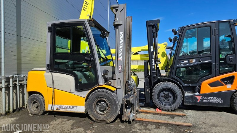 2016 Jungheinrich DFG 425 gaffeltruck - 2.5 tonn - Matériel de manutention: photos 2 2016 Jungheinrich DFG 425 gaffeltruck - 2.5 tonn - Matériel de manutention: photos 2