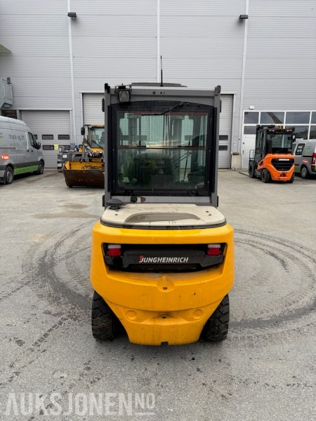 2016 Jungheinrich DFG 425 gaffeltruck - 2.5 tonn - Matériel de manutention: photos 4 2016 Jungheinrich DFG 425 gaffeltruck - 2.5 tonn - Matériel de manutention: photos 4