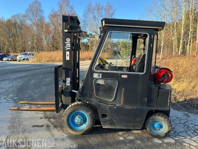 Yale Gaffeltruck med 2 gassflasker - Matériel de manutention: photos 2 Yale Gaffeltruck med 2 gassflasker - Matériel de manutention: photos 2