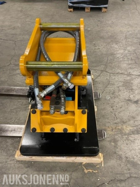 NY HENIMA VIBROPLATE TIL 4-9 TONNS GRAVEMASKIN S50 FESTE M/GARANTI - Compacteur: photos 5 NY HENIMA VIBROPLATE TIL 4-9 TONNS GRAVEMASKIN S50 FESTE M/GARANTI - Compacteur: photos 5