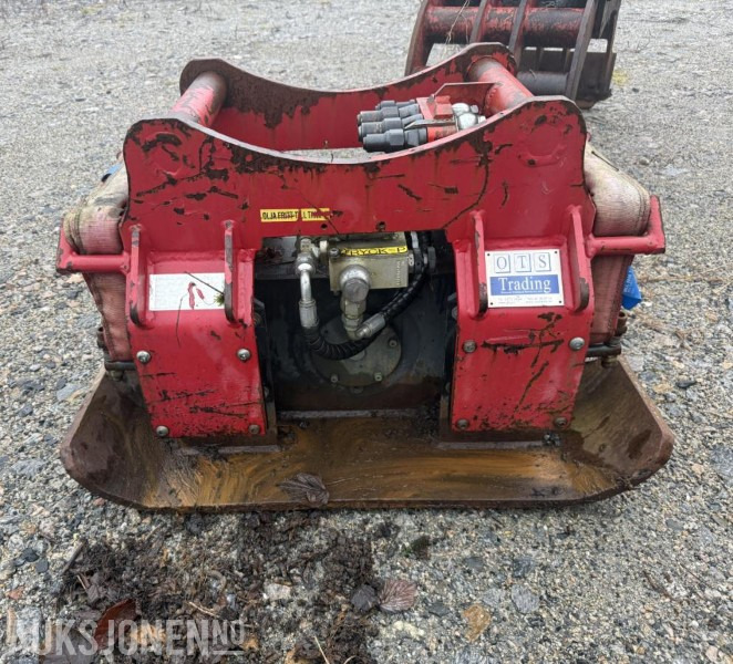 OTS vibroplate. - Compacteur: photos 2 OTS vibroplate. - Compacteur: photos 2