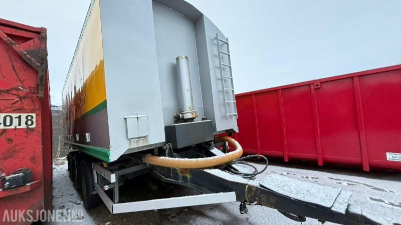 1996 ATKA RSP 24 trippelkjerre med Hillevåg tipp bulktank 6 kammers - Remorque: photos 2 1996 ATKA RSP 24 trippelkjerre med Hillevåg tipp bulktank 6 kammers - Remorque: photos 2