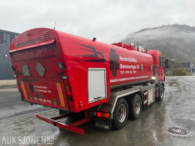 1999 Scania R124 Spyle/sugebil med Korp & Sönn påbygg - Véhicule de voirie/ Spécial: photos 4 1999 Scania R124 Spyle/sugebil med Korp & Sönn påbygg - Véhicule de voirie/ Spécial: photos 4