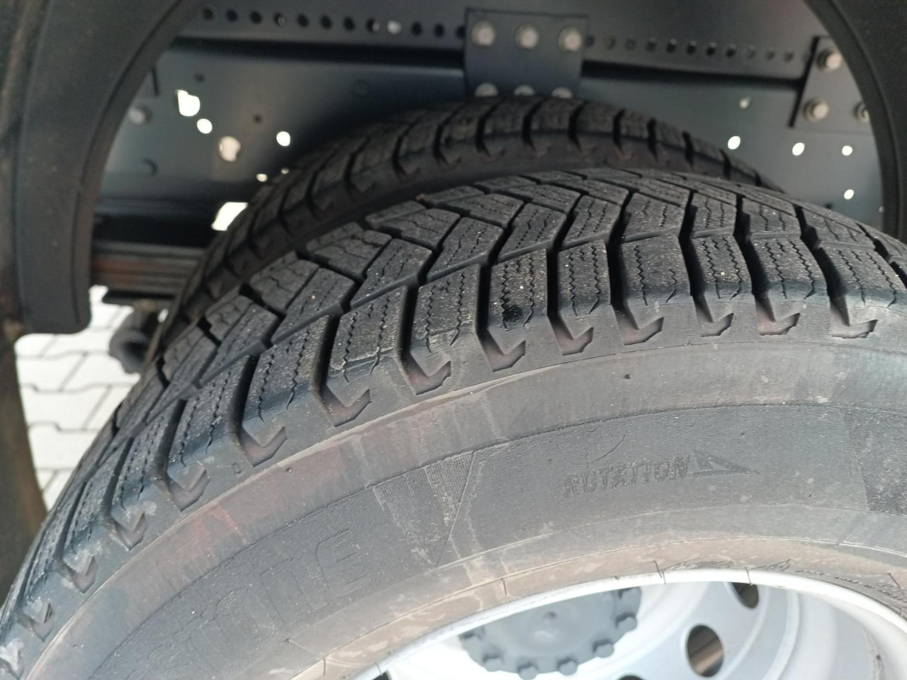 IVECO Daily 70C18A8 - Fourgon grand volume: photos 2 IVECO Daily 70C18A8 - Fourgon grand volume: photos 2