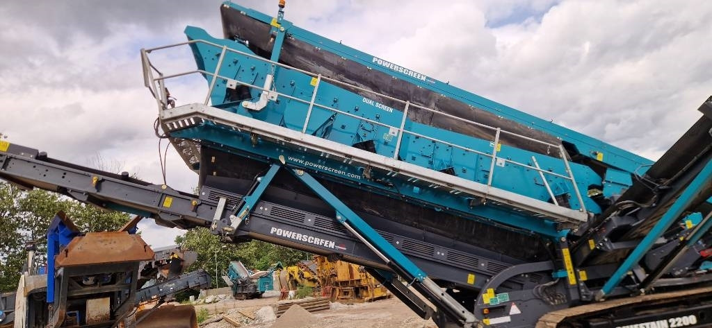 Crédit-bail de PowerScreen Chieftain 2200  PowerScreen Chieftain 2200: photos 20