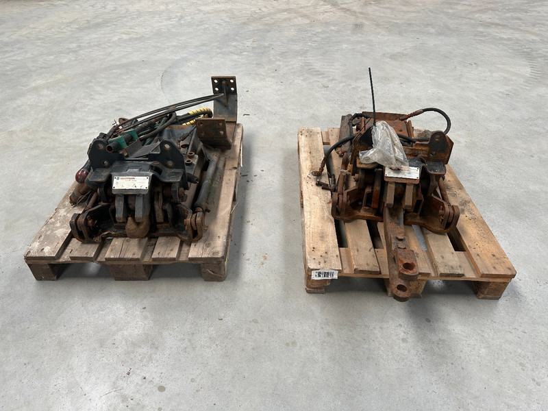 New Holland Pick-up hitch - Tracteur agricole: photos 2 New Holland Pick-up hitch - Tracteur agricole: photos 2