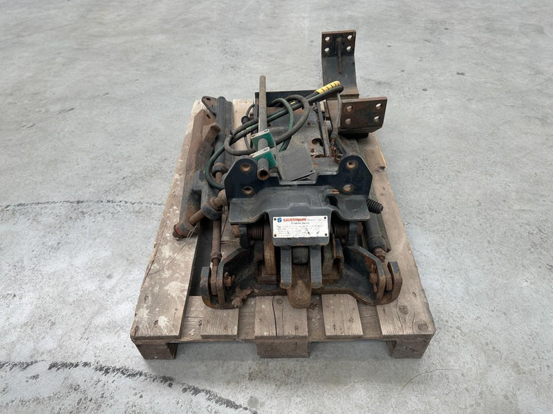 New Holland Pick up hitch - Tracteur agricole: photos 2 New Holland Pick up hitch - Tracteur agricole: photos 2