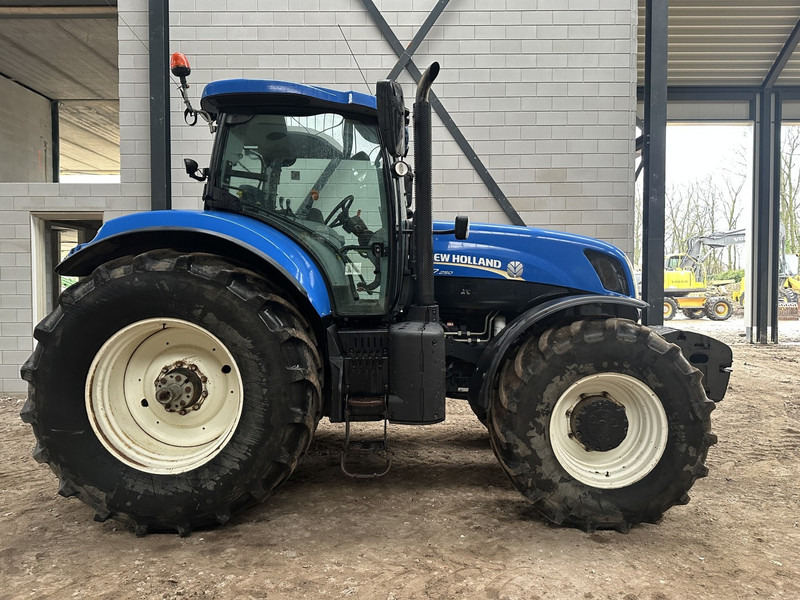 New Holland T7.250 - Tracteur agricole: photos 4 New Holland T7.250 - Tracteur agricole: photos 4