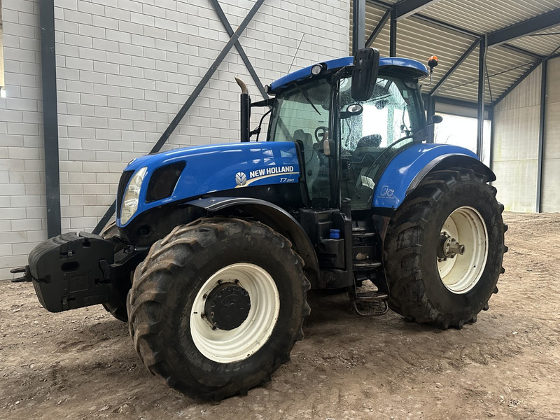 New Holland T7.250 - Tracteur agricole: photos 1 New Holland T7.250 - Tracteur agricole: photos 1