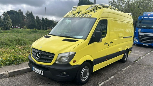 Mercedes Benz AMBULANCE Lot of 10 units Sprinter 313 CDI Automatic - Véhicule de voirie/ Spécial: photos 1 Mercedes Benz AMBULANCE Lot of 10 units Sprinter 313 CDI Automatic - Véhicule de voirie/ Spécial: photos 1