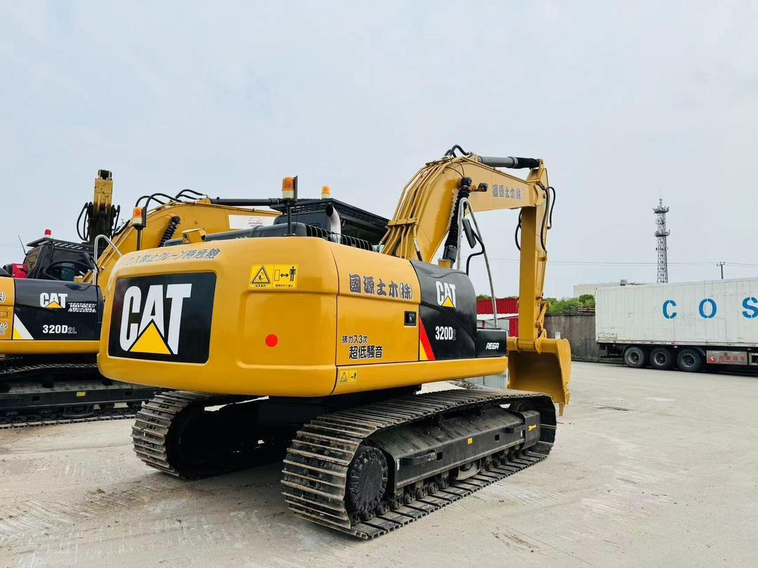 Caterpillar 320D CAT 320D2 320CL 320C 320GC 320GX 20 Ton Hydraulic Crawler Excavator in Good Quality and Ready to Ship - Pelle sur chenille: photos 2 Caterpillar 320D CAT 320D2 320CL 320C 320GC 320GX 20 Ton Hydraulic Crawler Excavator in Good Quality and Ready to Ship - Pelle sur chenille: photos 2