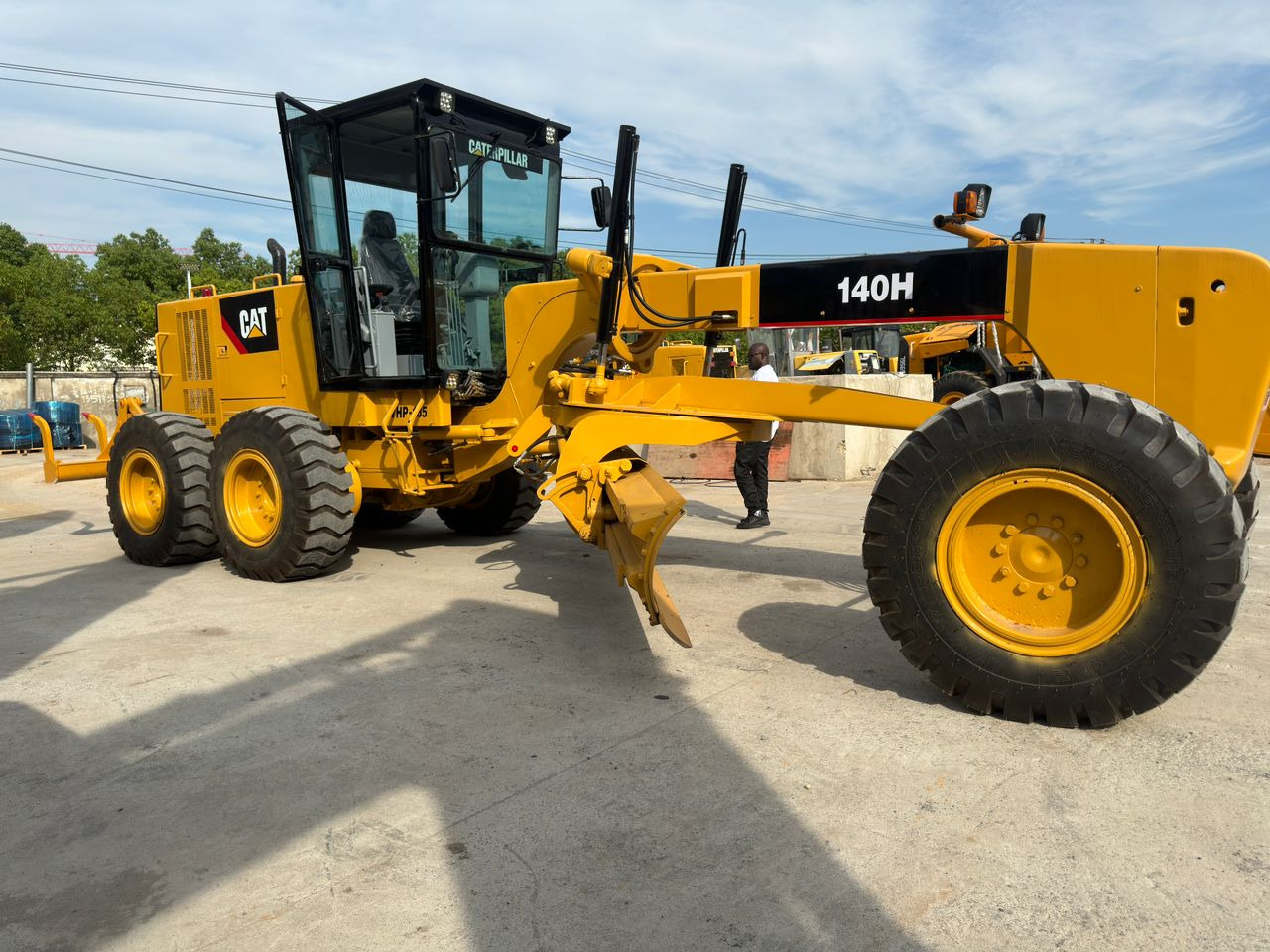 Caterpillar CAT 140H 140K 140M Used Motor Grader Secondhand Graders in Low Price - Niveleuse: photos 1 Caterpillar CAT 140H 140K 140M Used Motor Grader Secondhand Graders in Low Price - Niveleuse: photos 1