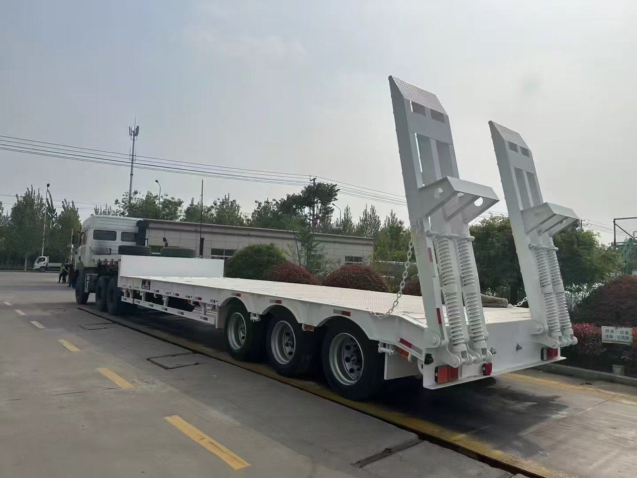 Semi-remorque surbaissé neuf ZHICHENG Semi Flat Bed Low Bed in New Condition: photos 22