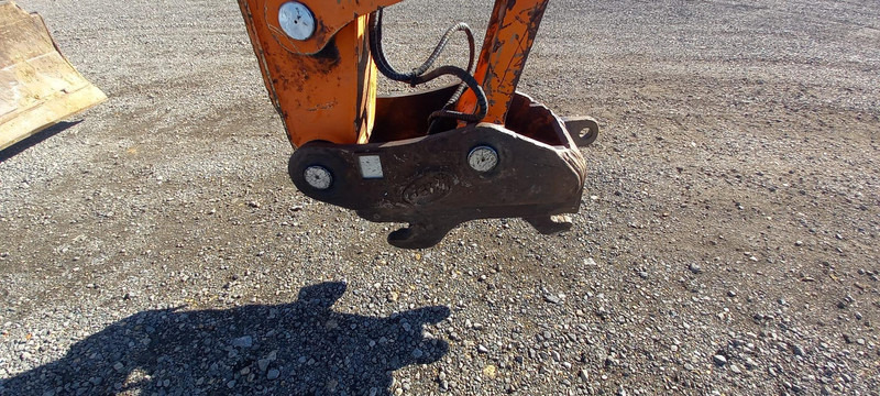 Pelle sur pneus Doosan DX140W-3: photos 9