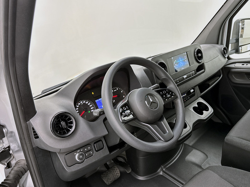 Mercedes-Benz Sprinter 517 L3 Open laadbak Trekhaak Cruise control Dubbel lucht MBUX - Utilitaire plateau: photos 4 Mercedes-Benz Sprinter 517 L3 Open laadbak Trekhaak Cruise control Dubbel lucht MBUX - Utilitaire plateau: photos 4