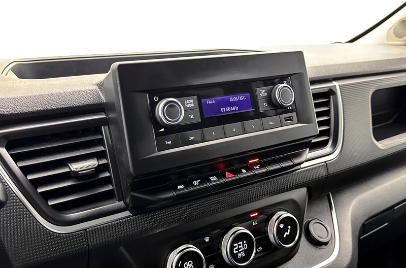 Fourgonnette, Utilitaire double cabine Renault Trafic 2.0 dCi 170 T27 DC L2H1 Luxe Dubbele cabine Led Trekhaak 2500KG Cruise control: photos 7 Fourgonnette, Utilitaire double cabine Renault Trafic 2.0 dCi 170 T27 DC L2H1 Luxe Dubbele cabine Led Trekhaak 2500KG Cruise control: photos 7