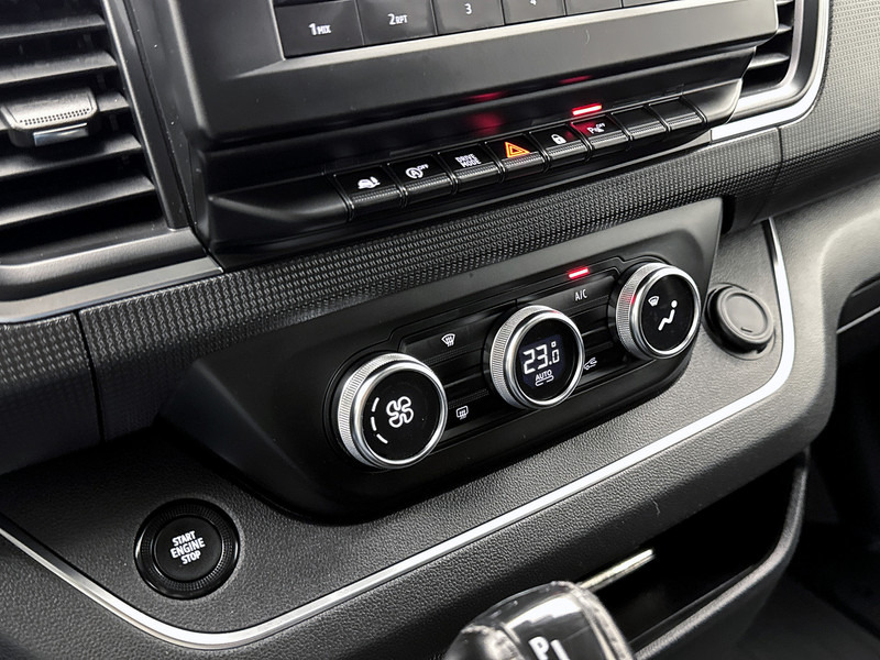 Fourgonnette, Utilitaire double cabine Renault Trafic 2.0 dCi 170 T27 DC L2H1 Luxe Dubbele cabine Led Trekhaak 2500KG Cruise control: photos 8 Fourgonnette, Utilitaire double cabine Renault Trafic 2.0 dCi 170 T27 DC L2H1 Luxe Dubbele cabine Led Trekhaak 2500KG Cruise control: photos 8