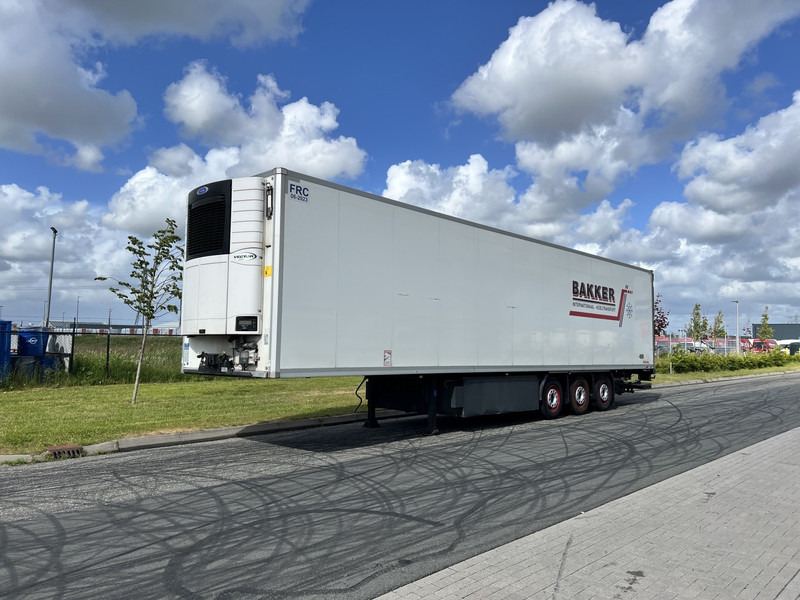 Kögel 3 - assige koeloplegger Carrier vector 1550 - Semi-remorque frigorifique: photos 1 Kögel 3 - assige koeloplegger Carrier vector 1550 - Semi-remorque frigorifique: photos 1