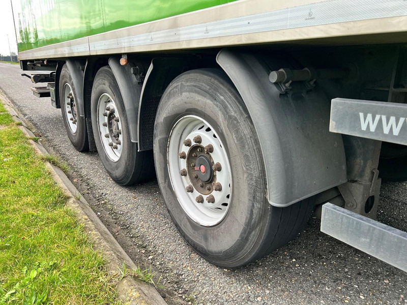 Kögel 3 assige koeloplegger Lift axle / Carrier Vector 1950 - Semi-remorque frigorifique: photos 4 Kögel 3 assige koeloplegger Lift axle / Carrier Vector 1950 - Semi-remorque frigorifique: photos 4