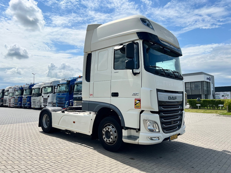 DAF XF 460 4x2 Trekker SSC / 2x Tank / full spoiler - Tracteur routier: photos 3 DAF XF 460 4x2 Trekker SSC / 2x Tank / full spoiler - Tracteur routier: photos 3