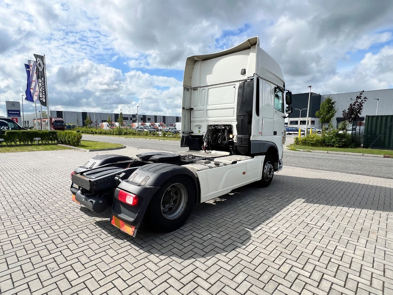 DAF XF 460 4x2 Trekker SSC / 2x Tank / full spoiler - Tracteur routier: photos 5 DAF XF 460 4x2 Trekker SSC / 2x Tank / full spoiler - Tracteur routier: photos 5