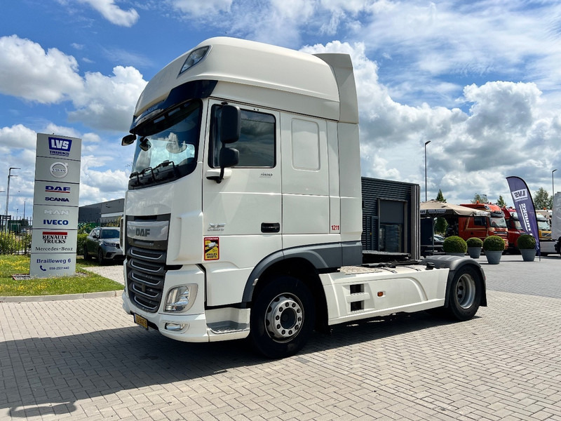DAF XF 460 4x2 Trekker SSC / 2x Tank / full spoiler - Tracteur routier: photos 1 DAF XF 460 4x2 Trekker SSC / 2x Tank / full spoiler - Tracteur routier: photos 1