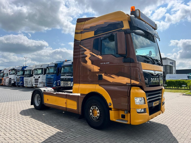 MAN TGX 18.460 4x2 trekker XXL / 2X Tank / ADR - Tracteur routier: photos 3 MAN TGX 18.460 4x2 trekker XXL / 2X Tank / ADR - Tracteur routier: photos 3