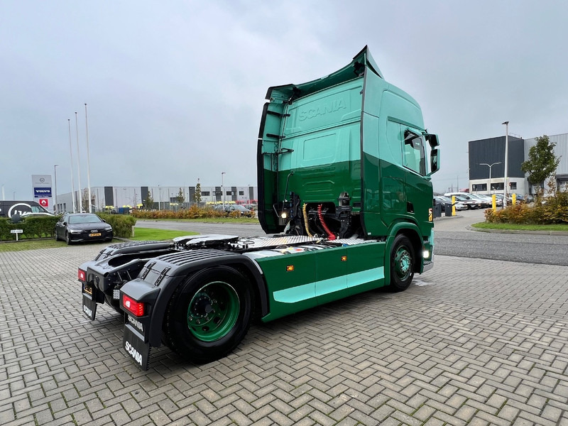 Scania R450 NGS 4x2 Trekker 2x Tank / Full Spoiler / Smarttachograaf - Tracteur routier: photos 5 Scania R450 NGS 4x2 Trekker 2x Tank / Full Spoiler / Smarttachograaf - Tracteur routier: photos 5