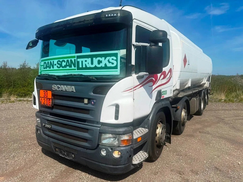 Scania P380 P380 8x2*6 .ADR/FL . 24200 L Tank - Air / Air suspension. - Camion citerne: photos 4 Scania P380 P380 8x2*6 .ADR/FL . 24200 L Tank - Air / Air suspension. - Camion citerne: photos 4