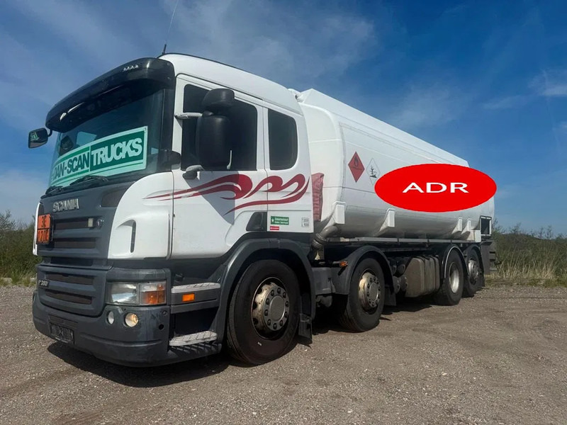 Scania P380 P380 8x2*6 .ADR/FL . 24200 L Tank - Air / Air suspension. - Camion citerne: photos 1 Scania P380 P380 8x2*6 .ADR/FL . 24200 L Tank - Air / Air suspension. - Camion citerne: photos 1