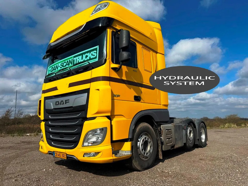 DAF XF 530 Twensteer 6x2/4. Hydr. system. - Tracteur routier: photos 2 DAF XF 530 Twensteer 6x2/4. Hydr. system. - Tracteur routier: photos 2