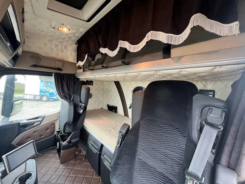 Tracteur routier Mercedes-Benz Actros 1843 Special Interior. Air / Air suspension. Euro 6: photos 18