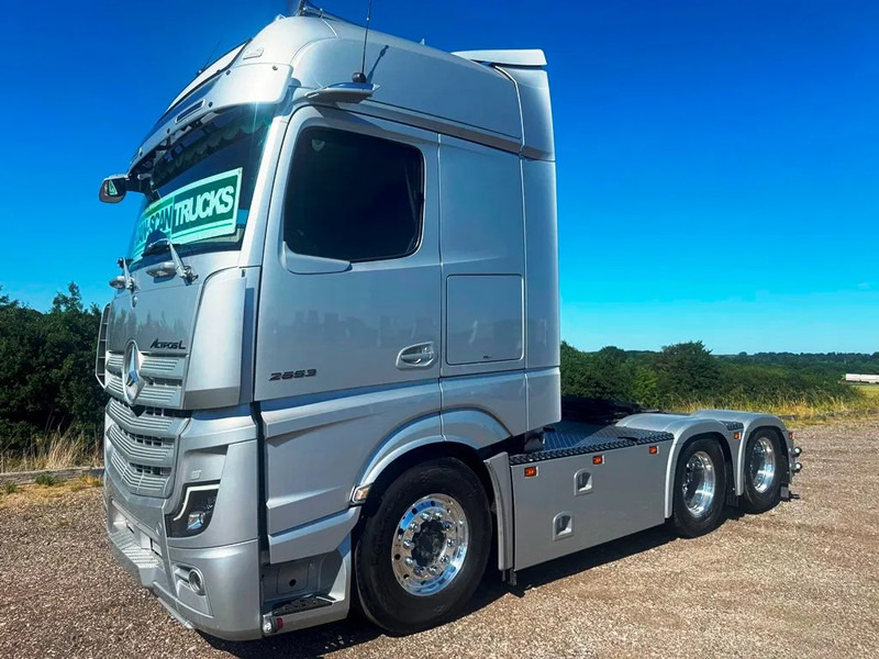 Mercedes-Benz Actros 2653 Special Interior. 6x2 3250mm weelbase. Air / Air suspension. hydr. syatem. Invertor. Micro wave. - Tracteur routier: photos 3 Mercedes-Benz Actros 2653 Special Interior. 6x2 3250mm weelbase. Air / Air suspension. hydr. syatem. Invertor. Micro wave. - Tracteur routier: photos 3