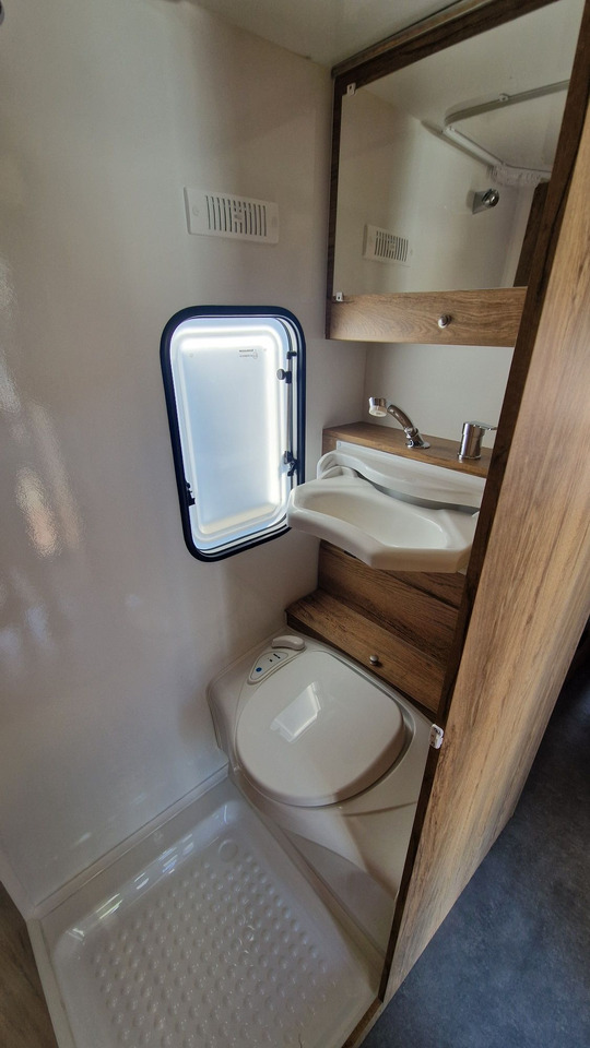 N-LAZUR Niewiadów Nowa Przyczepa Kempingowa dla 4 osób z Łazienką - Caravane: photos 4 N-LAZUR Niewiadów Nowa Przyczepa Kempingowa dla 4 osób z Łazienką - Caravane: photos 4