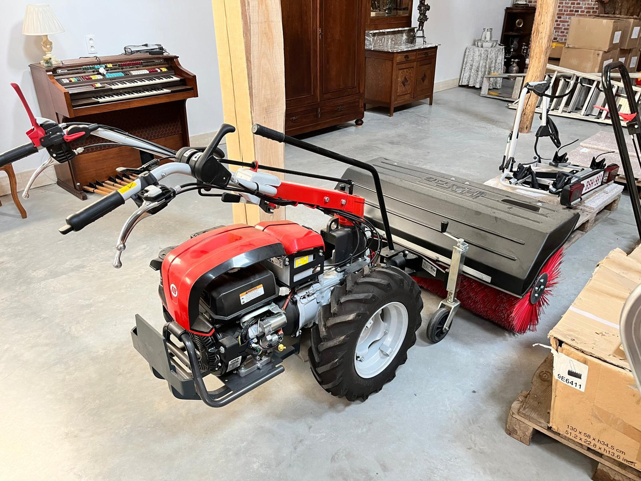 Emak mak 18 - Balayeuse industrielle: photos 2 Emak mak 18 - Balayeuse industrielle: photos 2