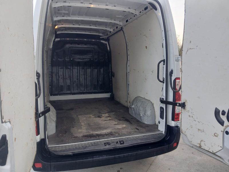 Renault Master Furgone red edition 2021 - Fourgon utilitaire: photos 4 Renault Master Furgone red edition 2021 - Fourgon utilitaire: photos 4