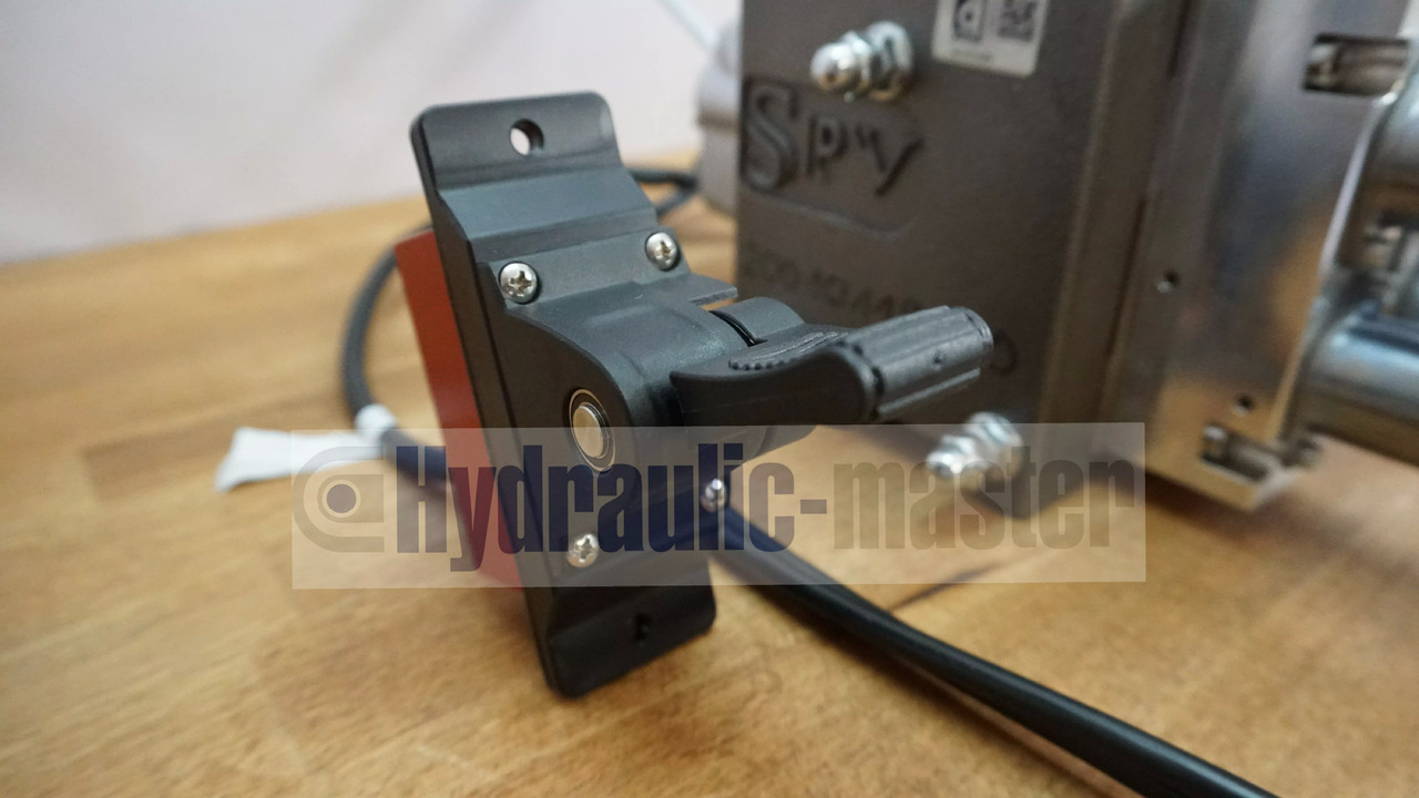Full proportional valve 3 sections SPV 20-120 l/min 12 or 24 V plug and play det also available with Walvoil DPX100 - Chargeur frontal pour tracteur pour Camion: photos 4 Full proportional valve 3 sections SPV 20-120 l/min 12 or 24 V plug and play det also available with Walvoil DPX100 - Chargeur frontal pour tracteur pour Camion: photos 4