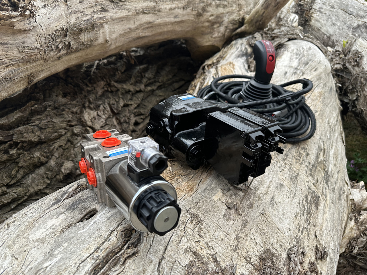 Chargeur frontal pour tracteur pour Chargeur frontal pour tracteur neuf Walvoil SDM/DLM with 3rd function Case IH, International Harvester, John Deere, Kubota: photos 8