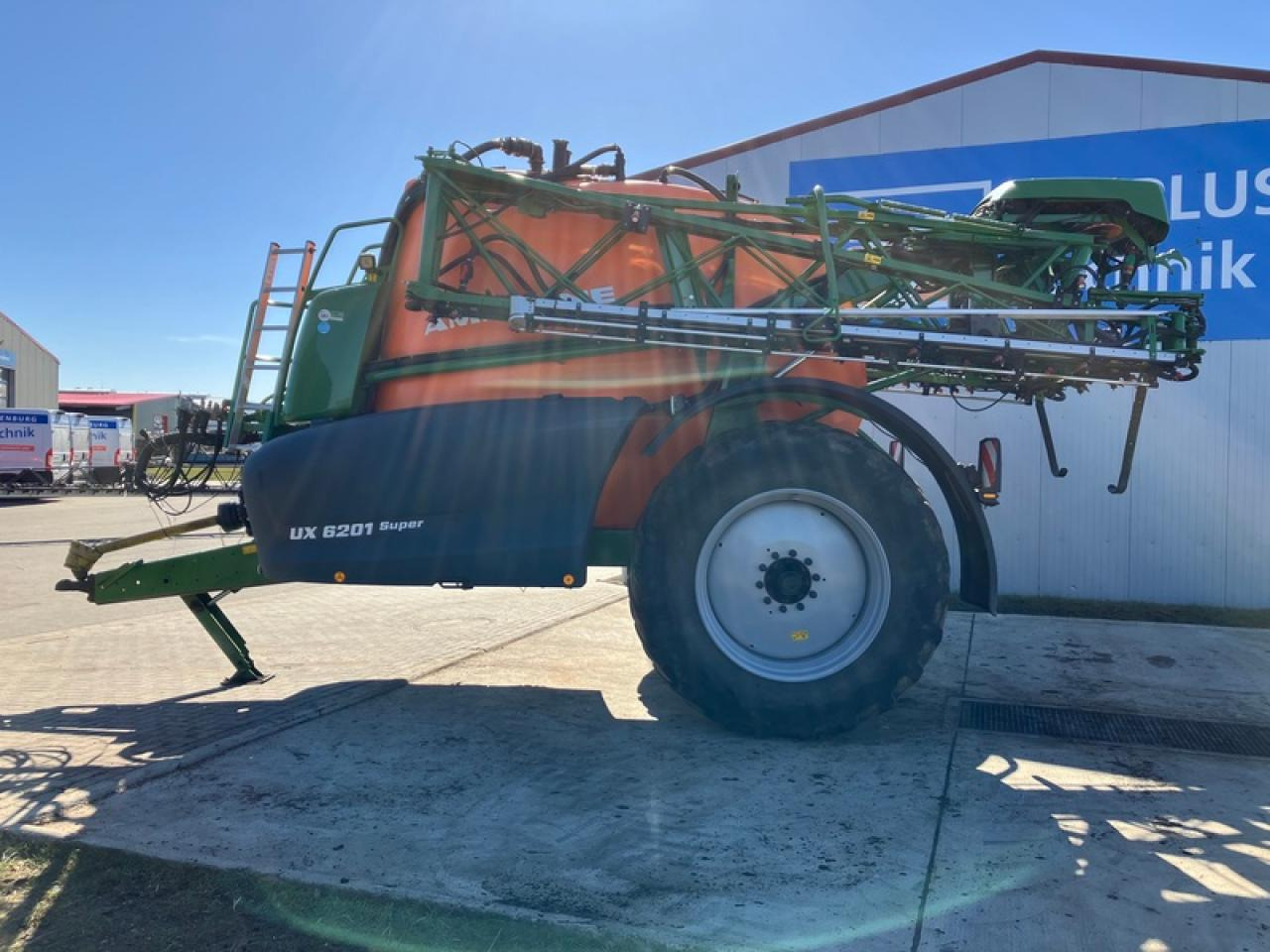 Amazone UX 6201 SUPER - Pulvérisateur traîné: photos 2 Amazone UX 6201 SUPER - Pulvérisateur traîné: photos 2