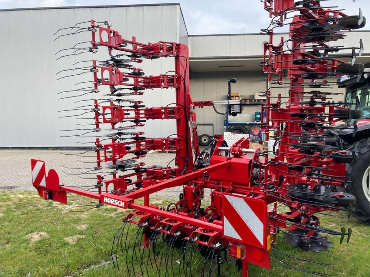 HORSCH TRANSFORMER 6 VF - Outils du sol: photos 3 HORSCH TRANSFORMER 6 VF - Outils du sol: photos 3
