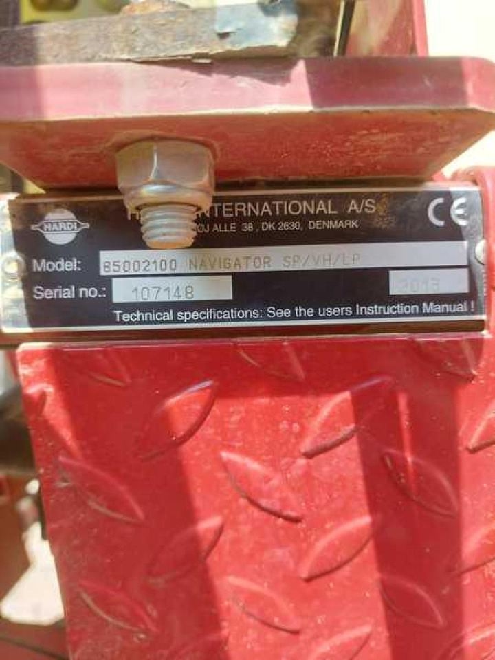 Hardi NAVIGATOR 4000L 27M - Pulvérisateur traîné: photos 2 Hardi NAVIGATOR 4000L 27M - Pulvérisateur traîné: photos 2