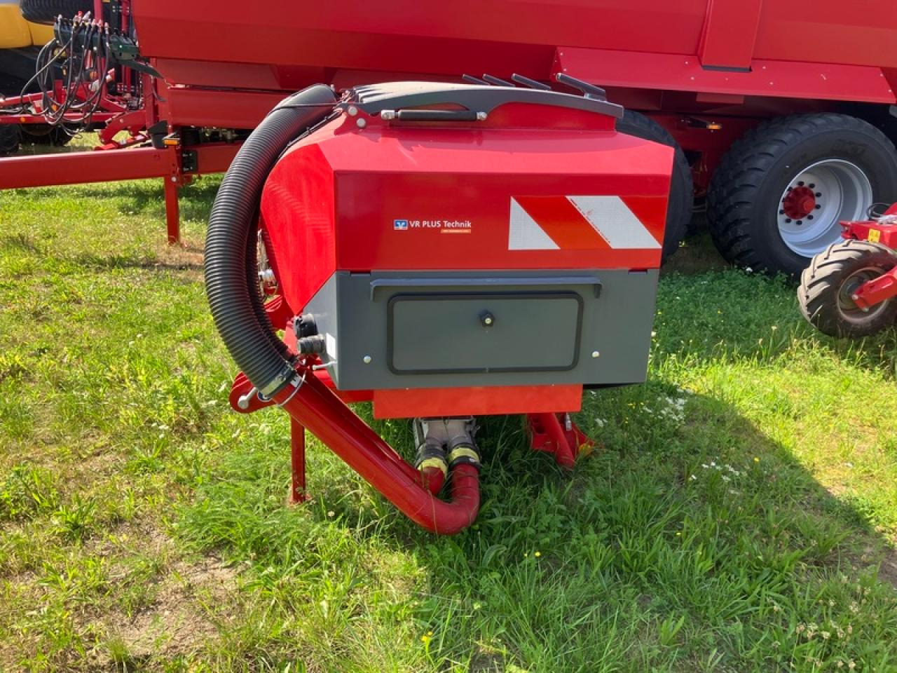 Horsch PARTNER 2000 FRONTTANK - Distributeur d'engrais: photos 3 Horsch PARTNER 2000 FRONTTANK - Distributeur d'engrais: photos 3