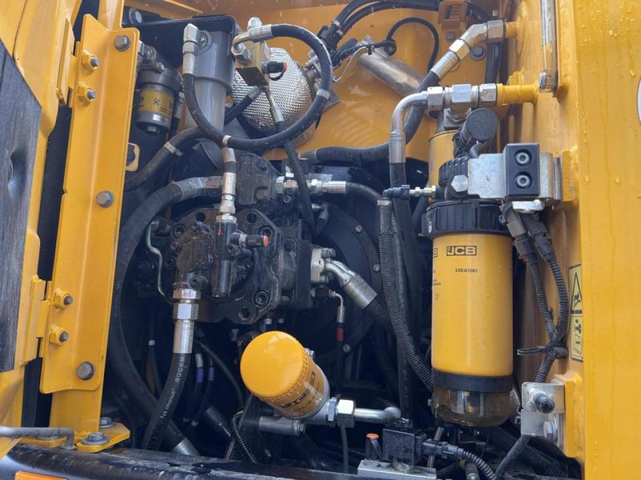 JCB JS145W - Pelle sur pneus: photos 2 JCB JS145W - Pelle sur pneus: photos 2