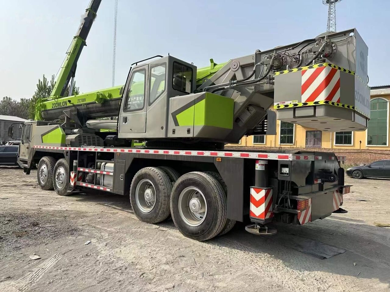 Zoomlion Used 70 Ton Zoomlion Mobile Truck Crane Chinese Brand Model ZTC7 - Grue mobile: photos 4 Zoomlion Used 70 Ton Zoomlion Mobile Truck Crane Chinese Brand Model ZTC7 - Grue mobile: photos 4